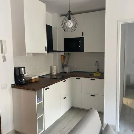 Renovated Modern In The Center Appartamento